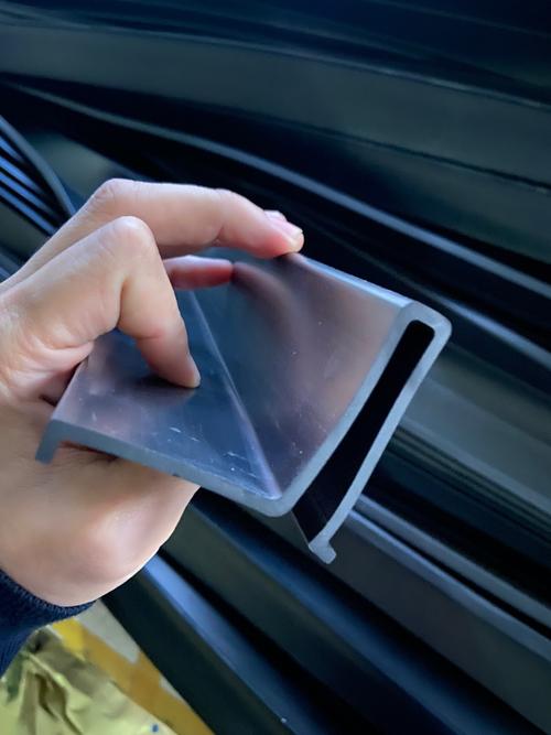 橡膠保護套定 制電網(wǎng)絕緣子電力設(shè)備橡膠保護套 橡膠防塵套